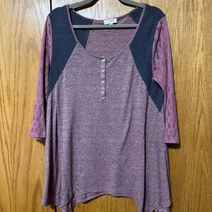 Umgee Burgundy and Grey Lace Sleeve Top